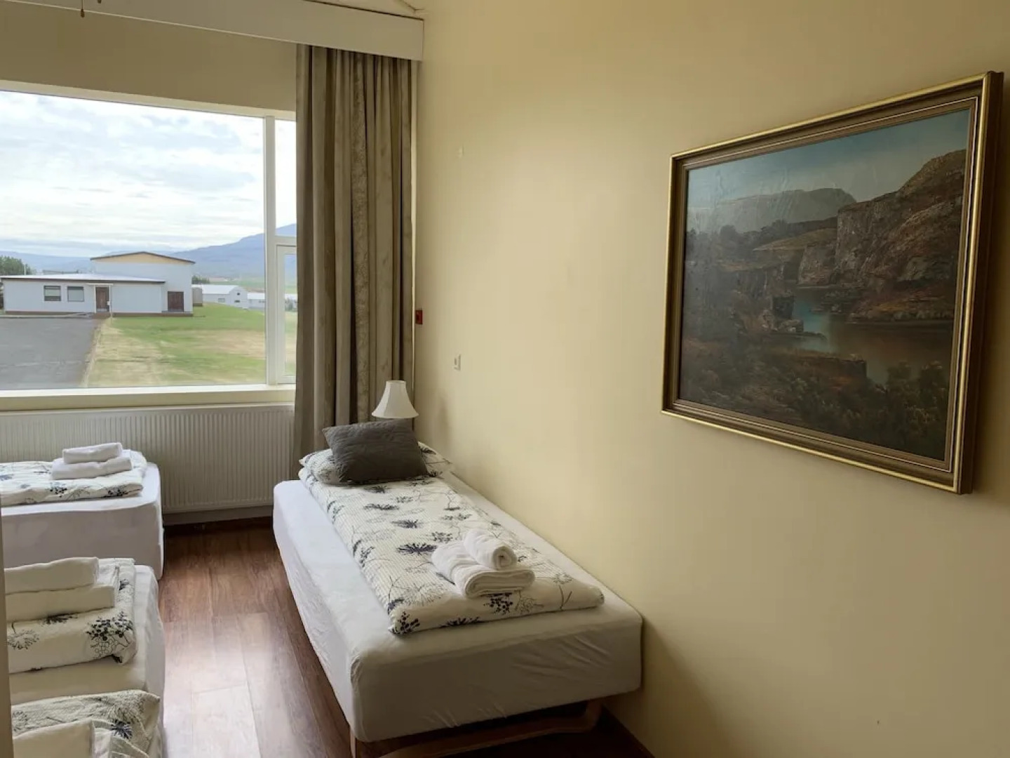 Отель Hlín Guesthouse