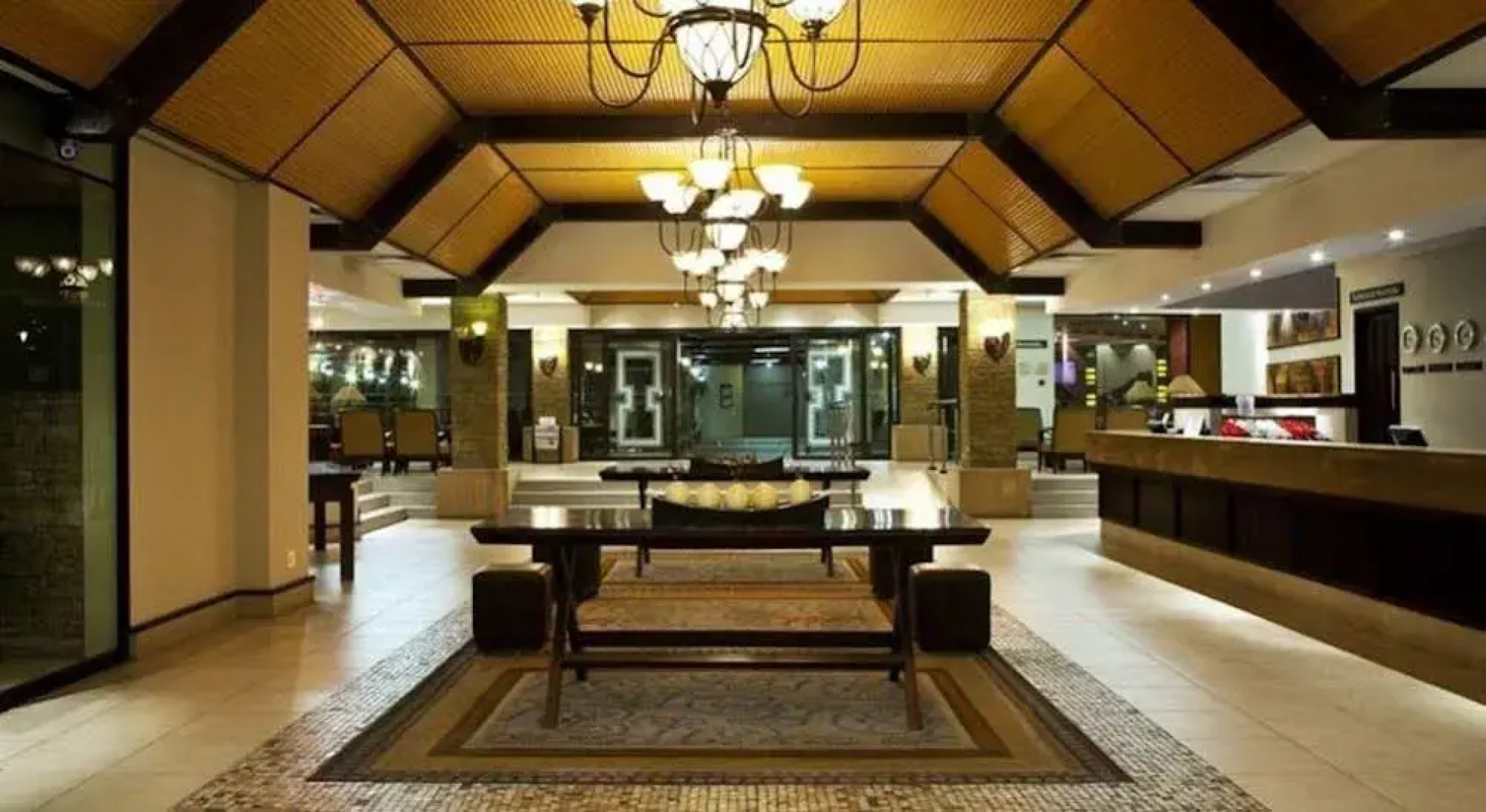 Safari Hotel Windhoek