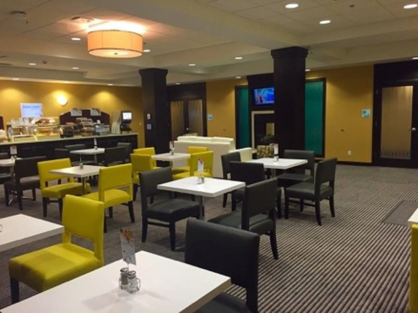 Holiday Inn Express & Suites Thunder Bay by IHG