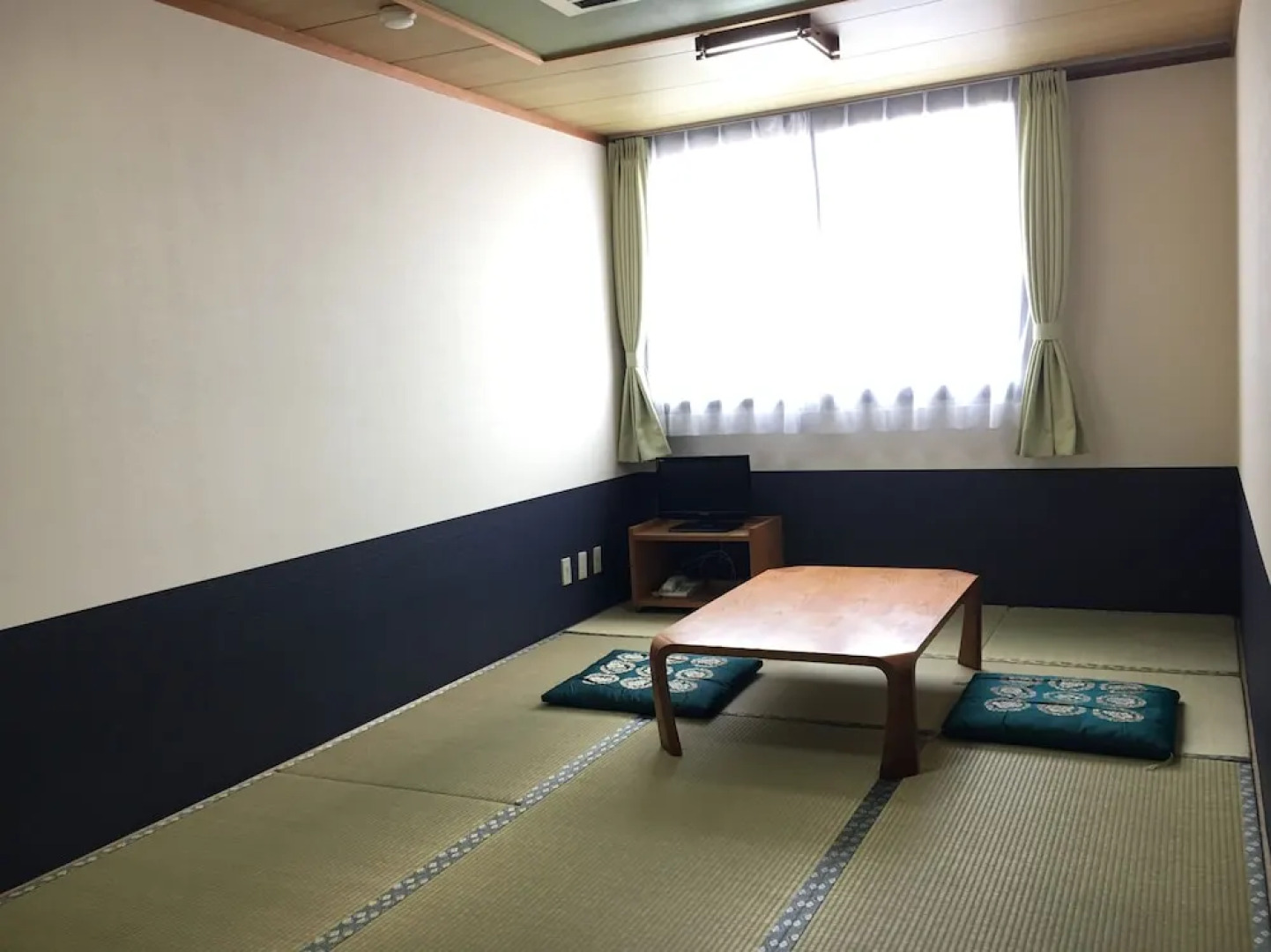 Business Hotel Serikawa