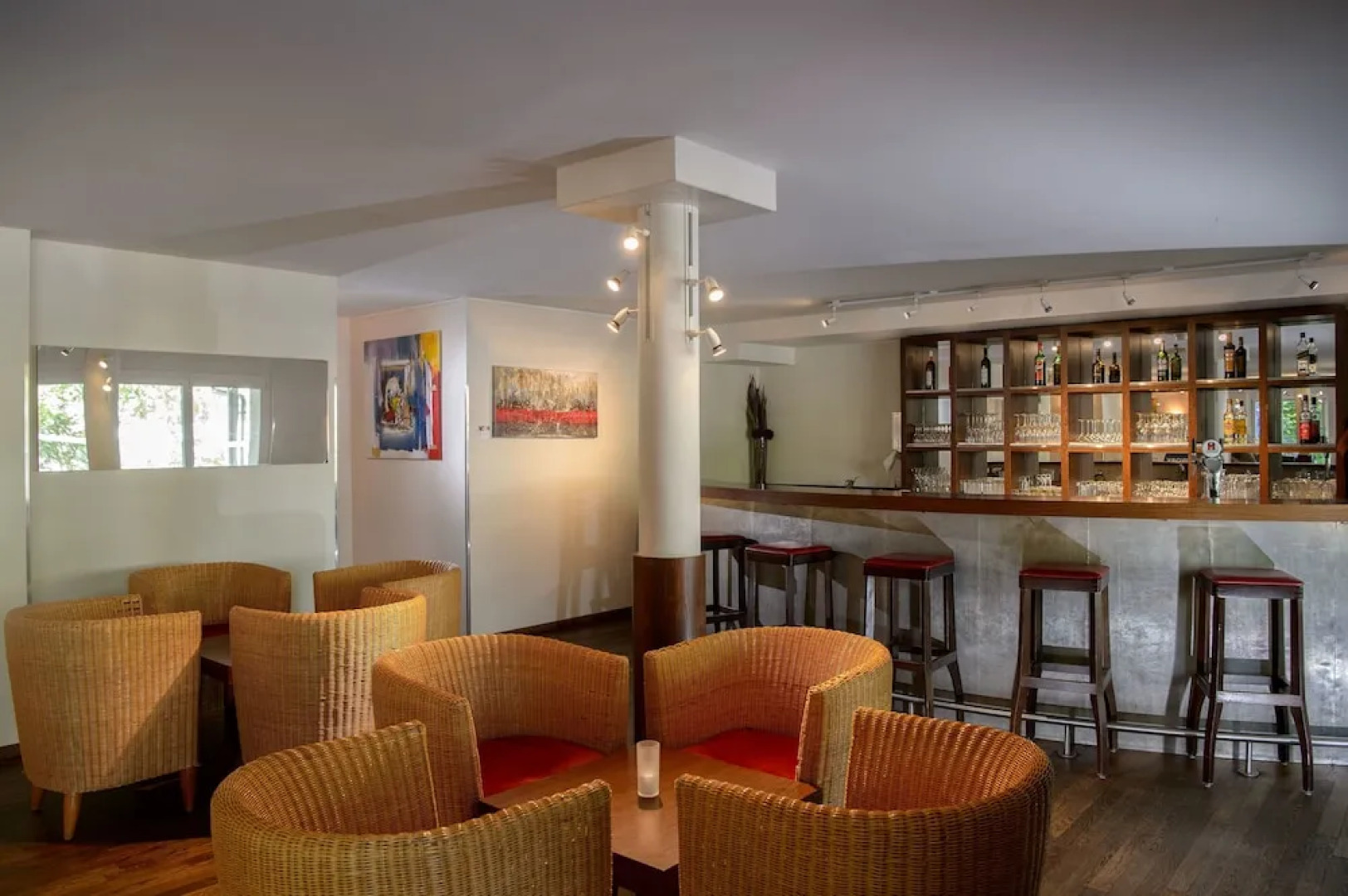 Apart-Hotel Zurich Airport