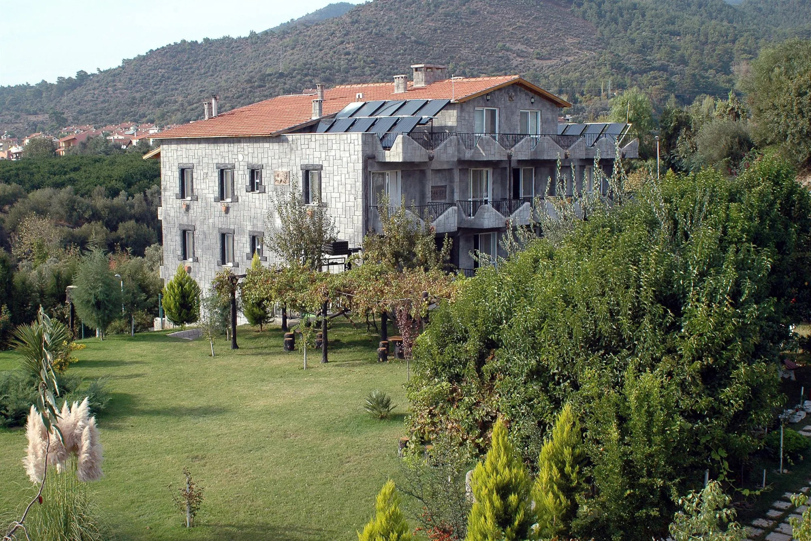 Babylon Gardens Apart Hotel