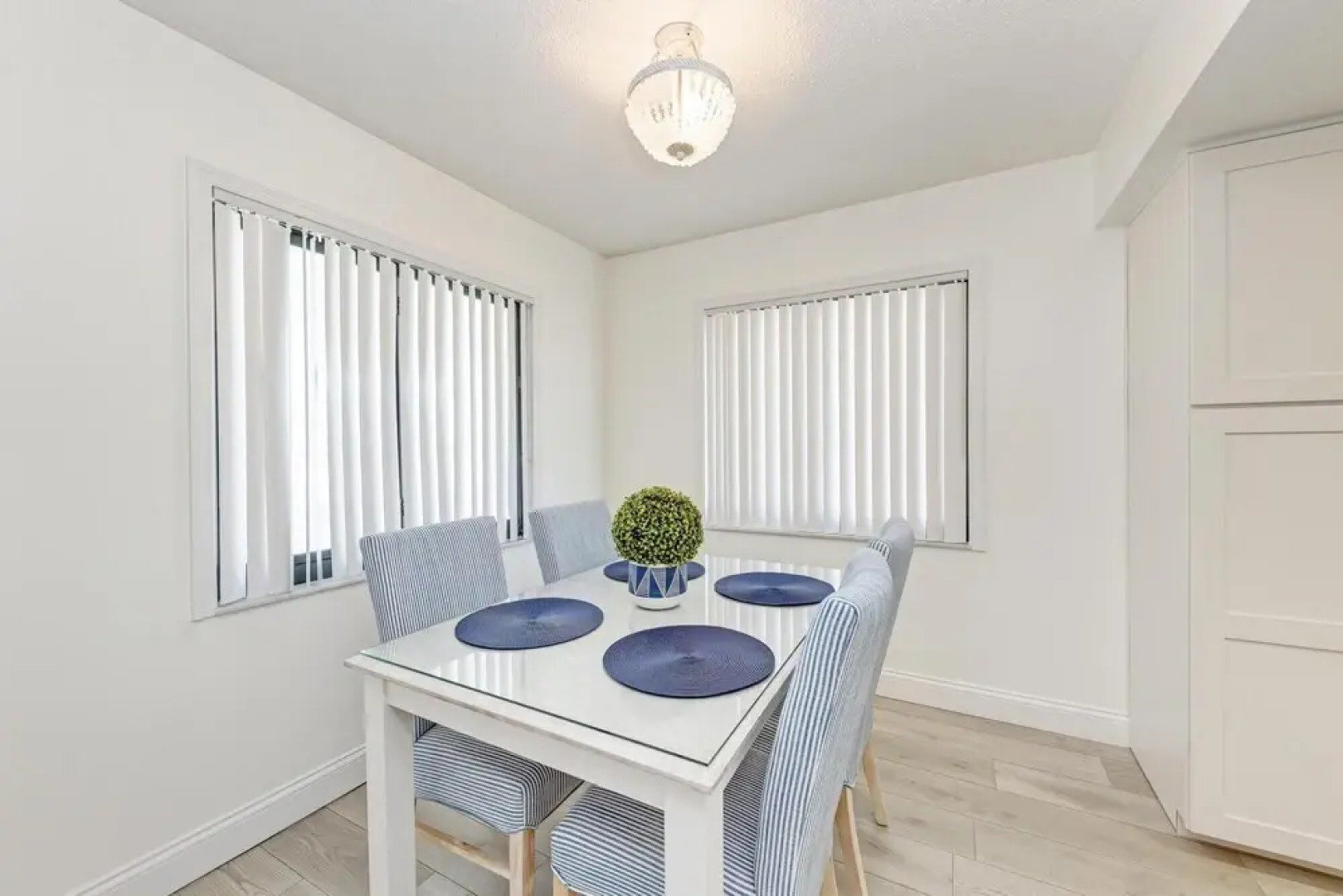 Absolute Paradise Ami-private Beach Access-water Views From Every Window-heated Pool- Walk To 14 Restaurants