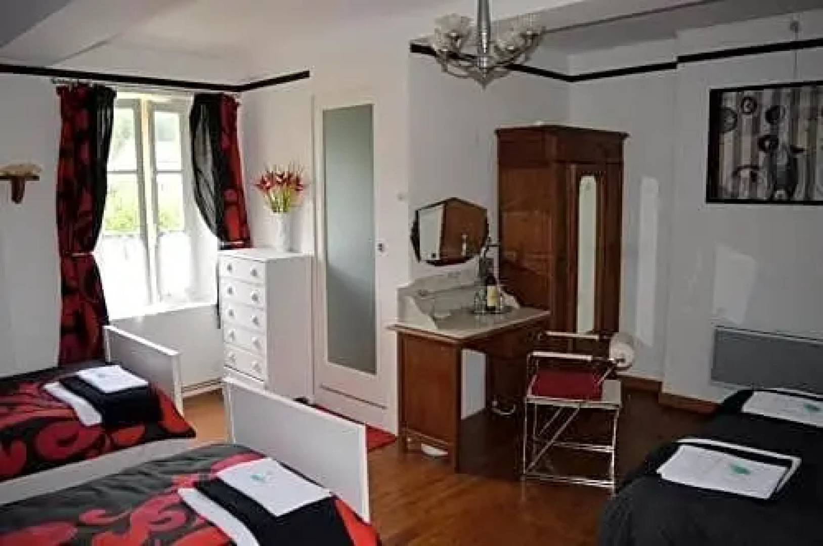 Le Pont de la Pierre Vintage B&B