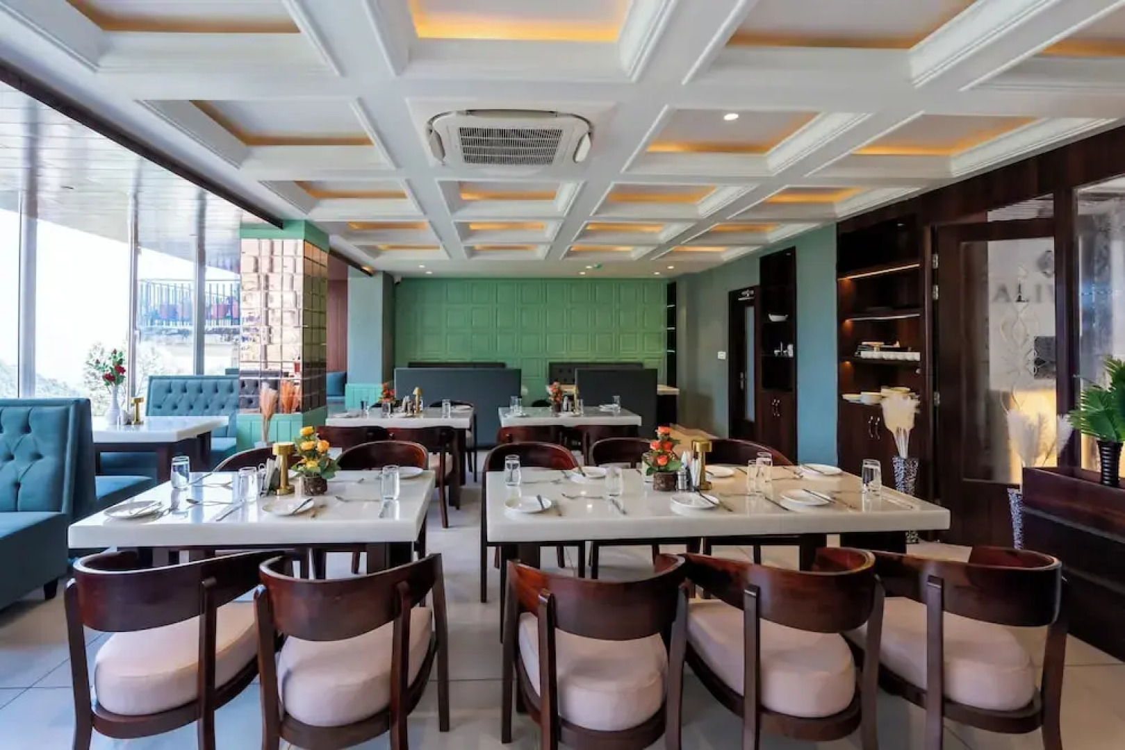 Alivaa Hotel, McLeodganj With Best Dhauladhar View & Infinity Pool Sky Garden