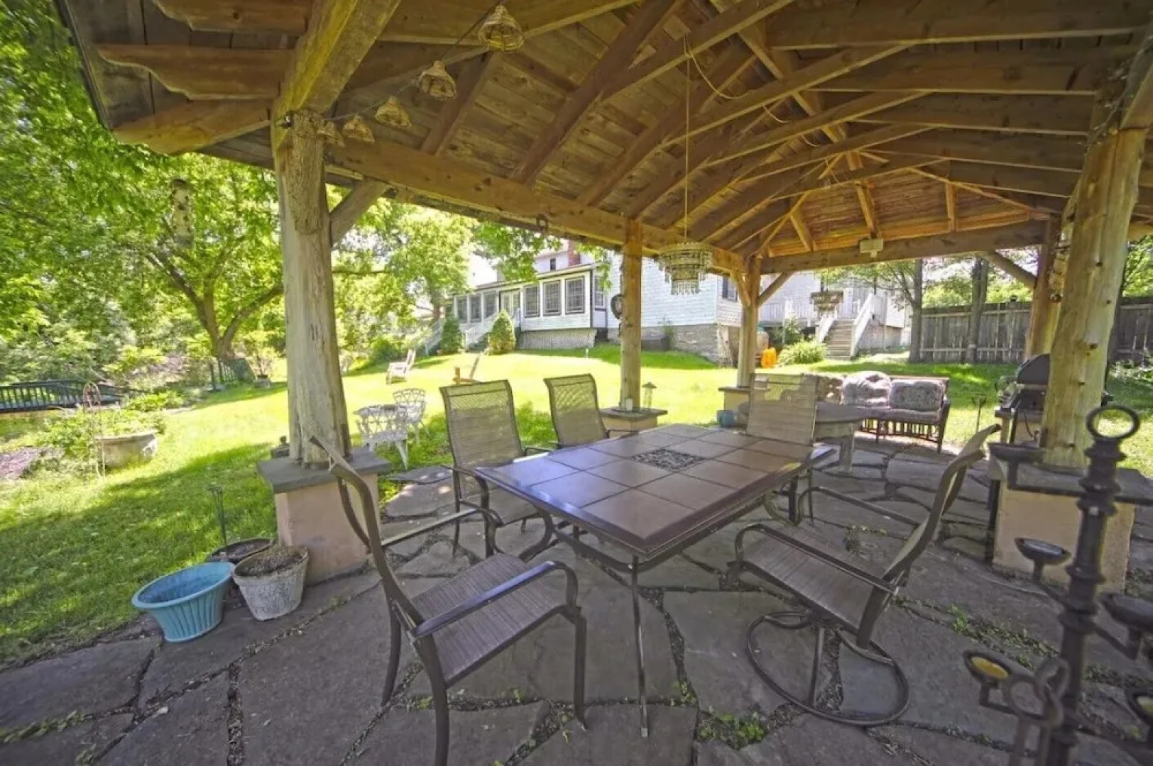 The Hayden Creek Inn