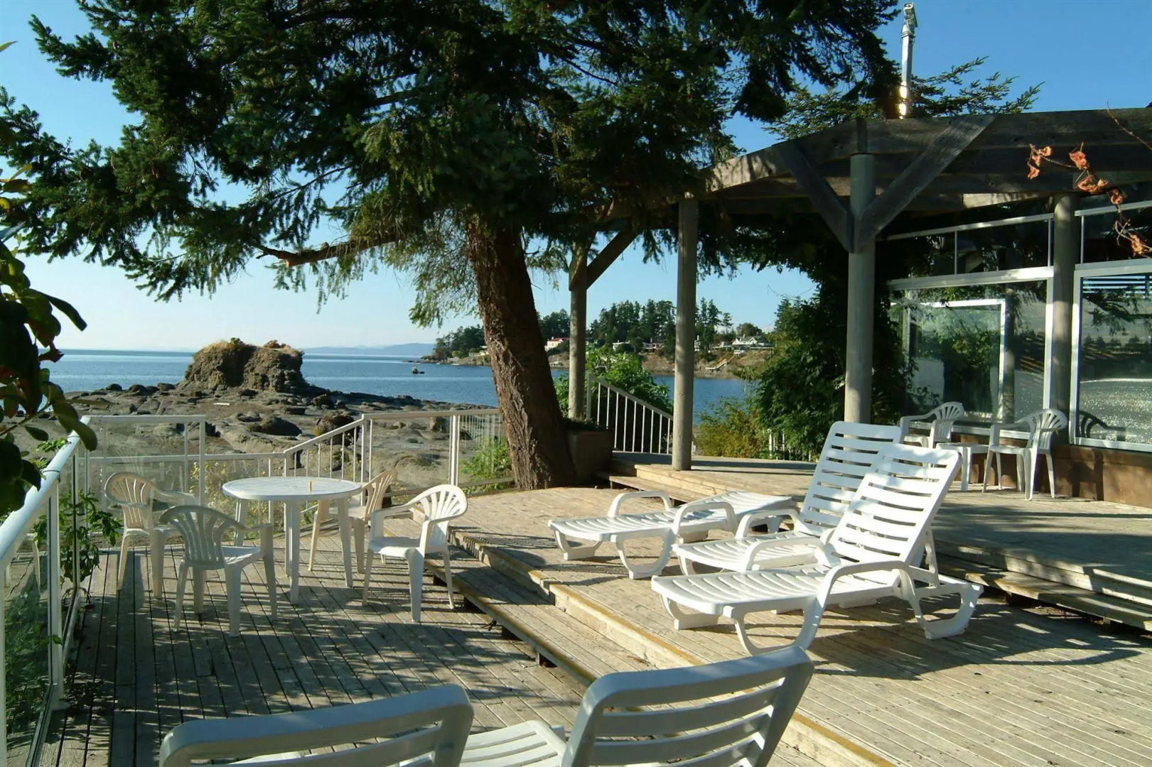 Pacific Shores Resort & Spa