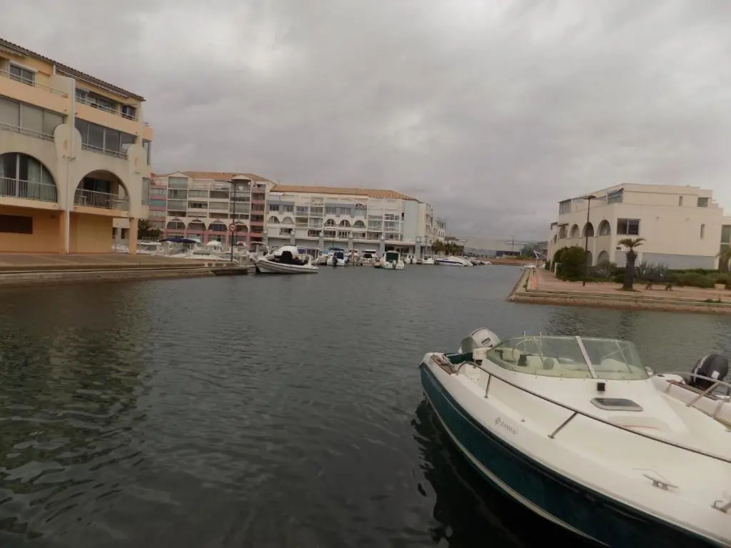 Charmant T2 Colore & Fonctionnel A 200M Des Plages