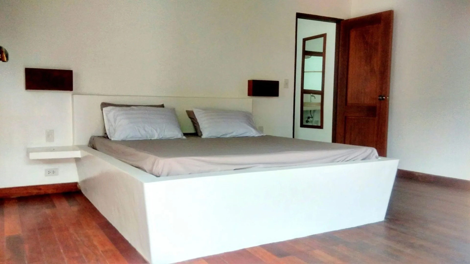 Villa Kalachuchi B&B