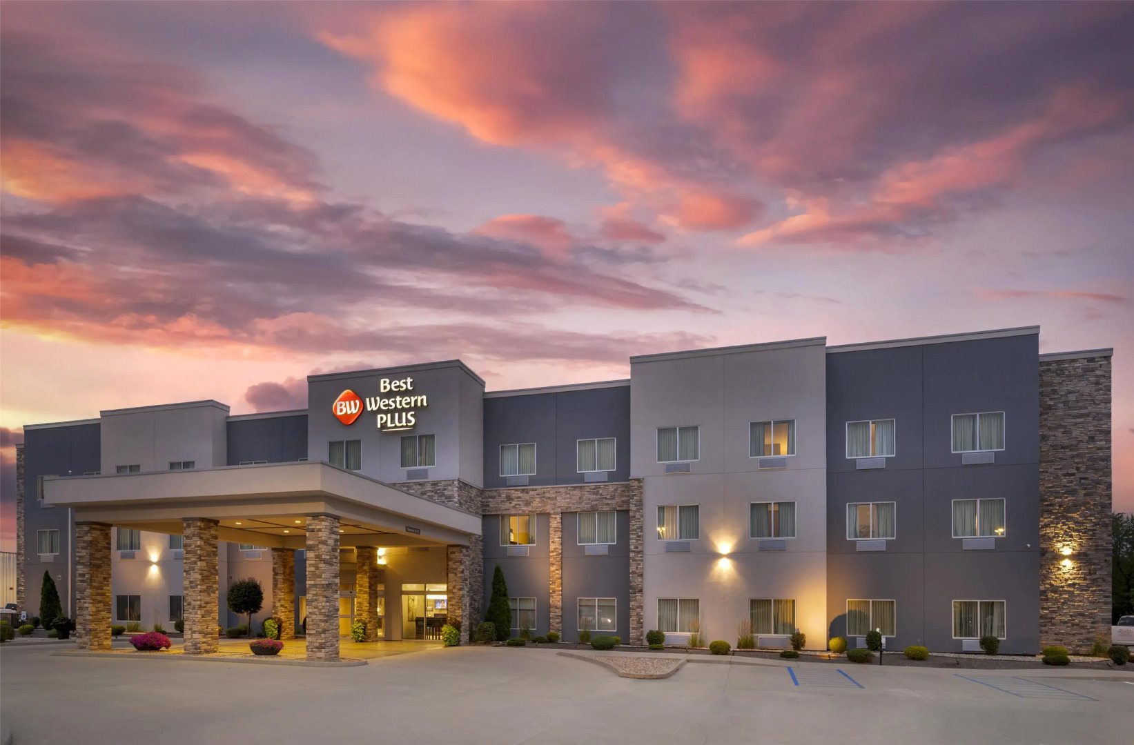 Best Western Plus Parkside Inn & Suites