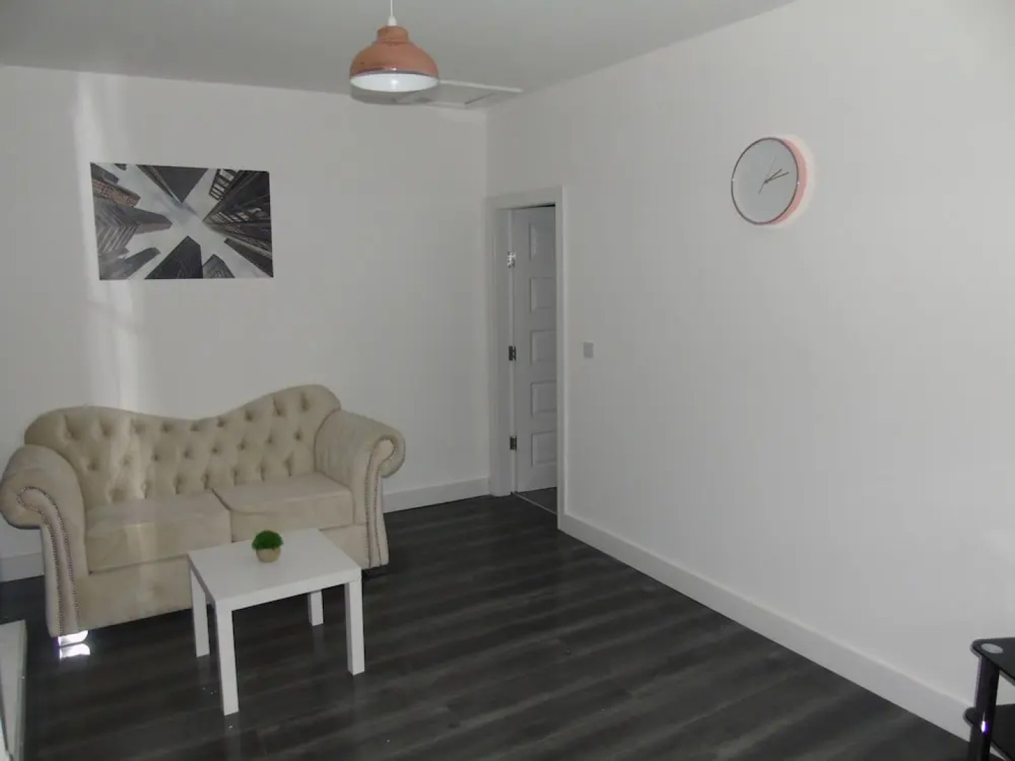 Captivating 1-bedroom Apartment in Bolton