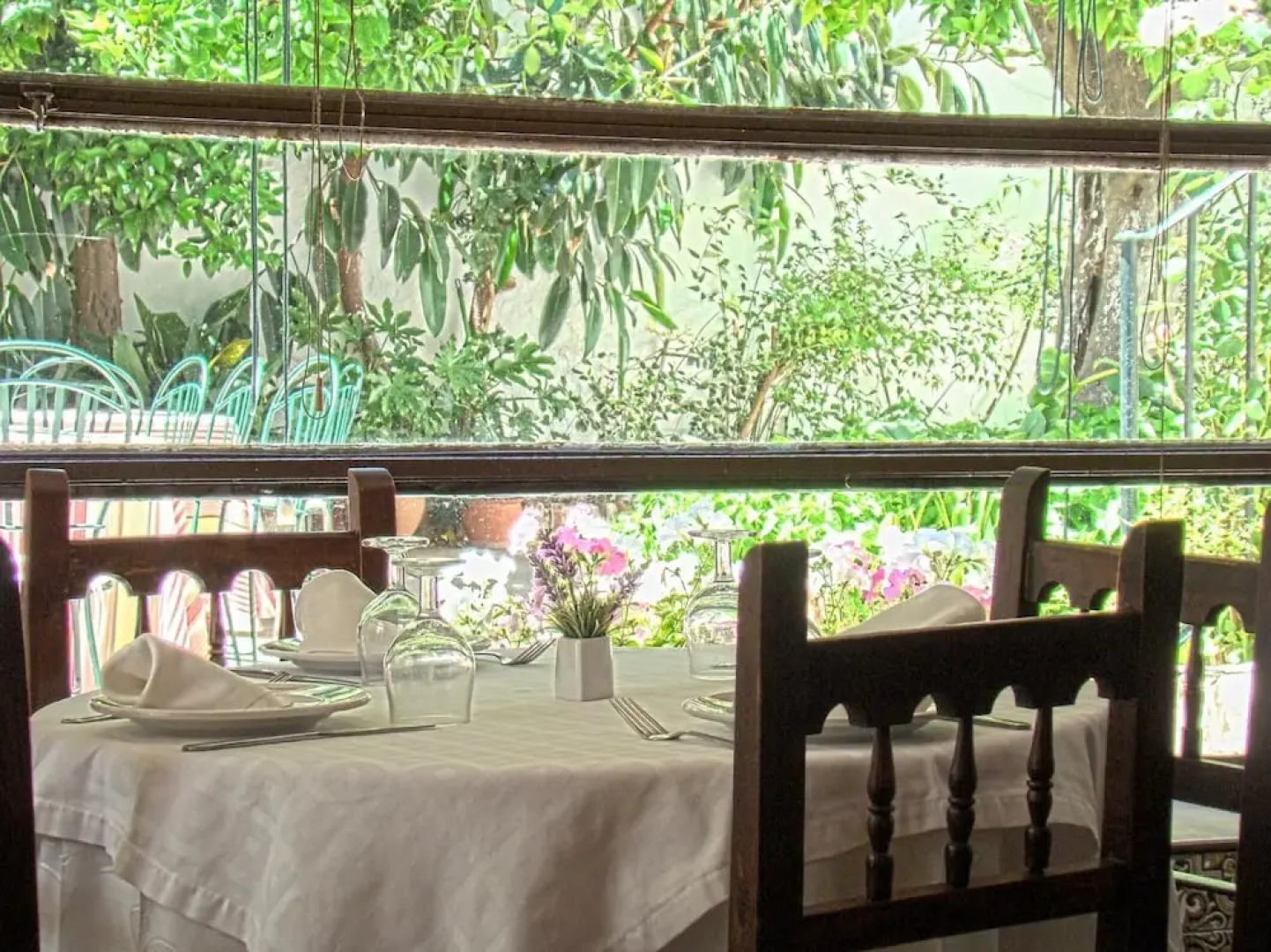 Hostal - Restaurante Emilia