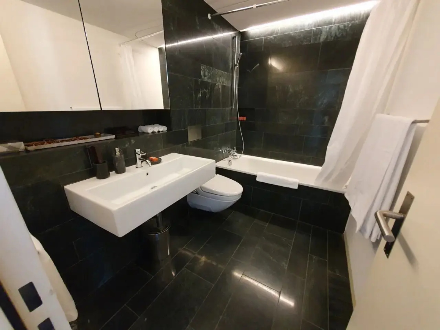 Lucerne Lake View Apartments