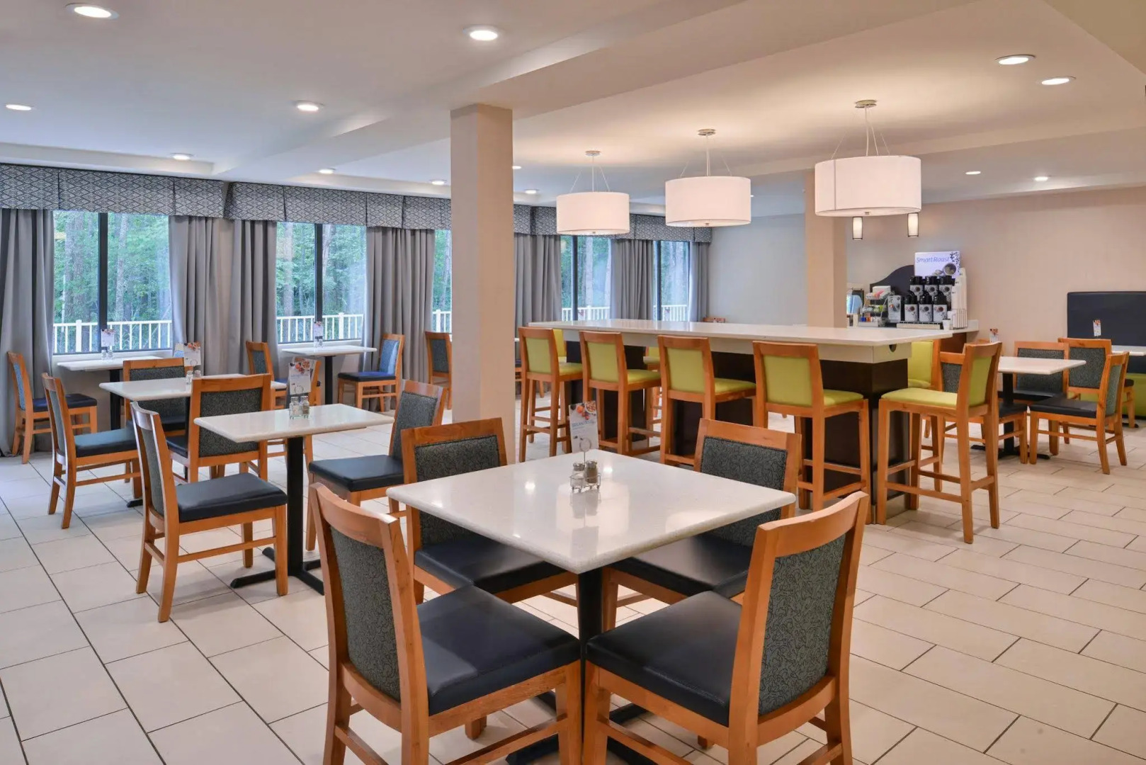 Holiday Inn Express & Suites West Ocean City by IHG