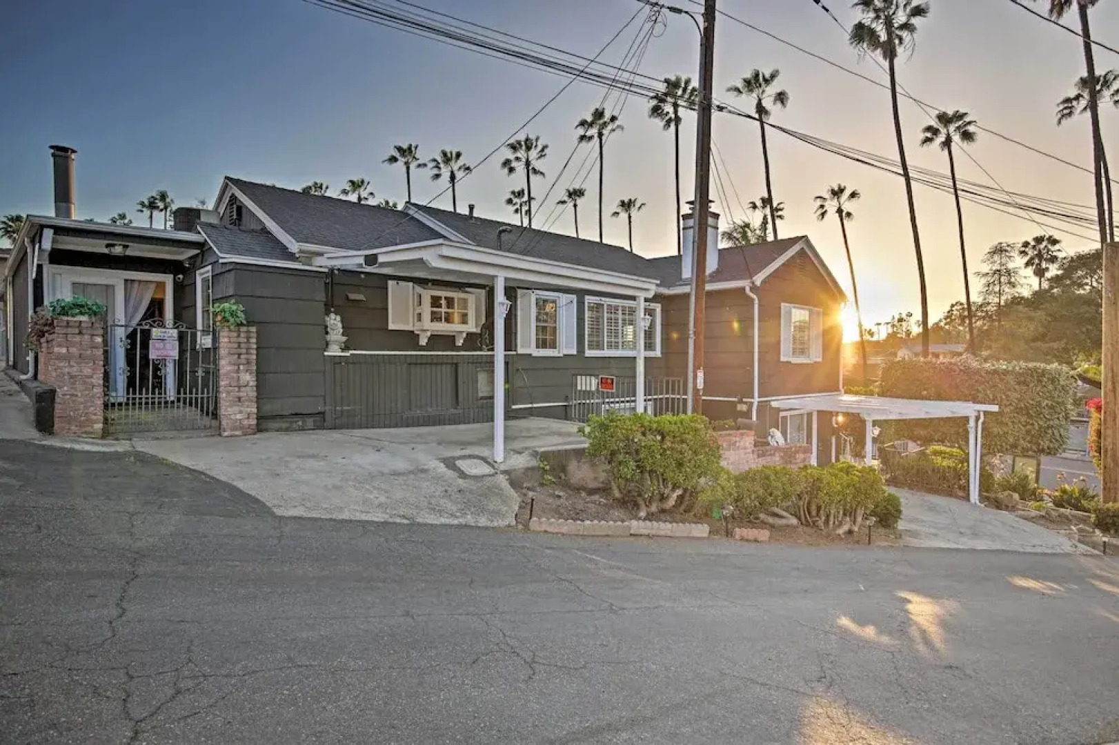 Quaint La Mesa Home With Beautiful Sunsets!