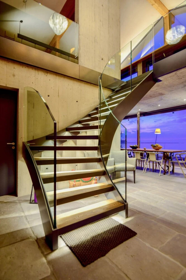 NEW 3BD Luxury Villa on the Geneva Lake