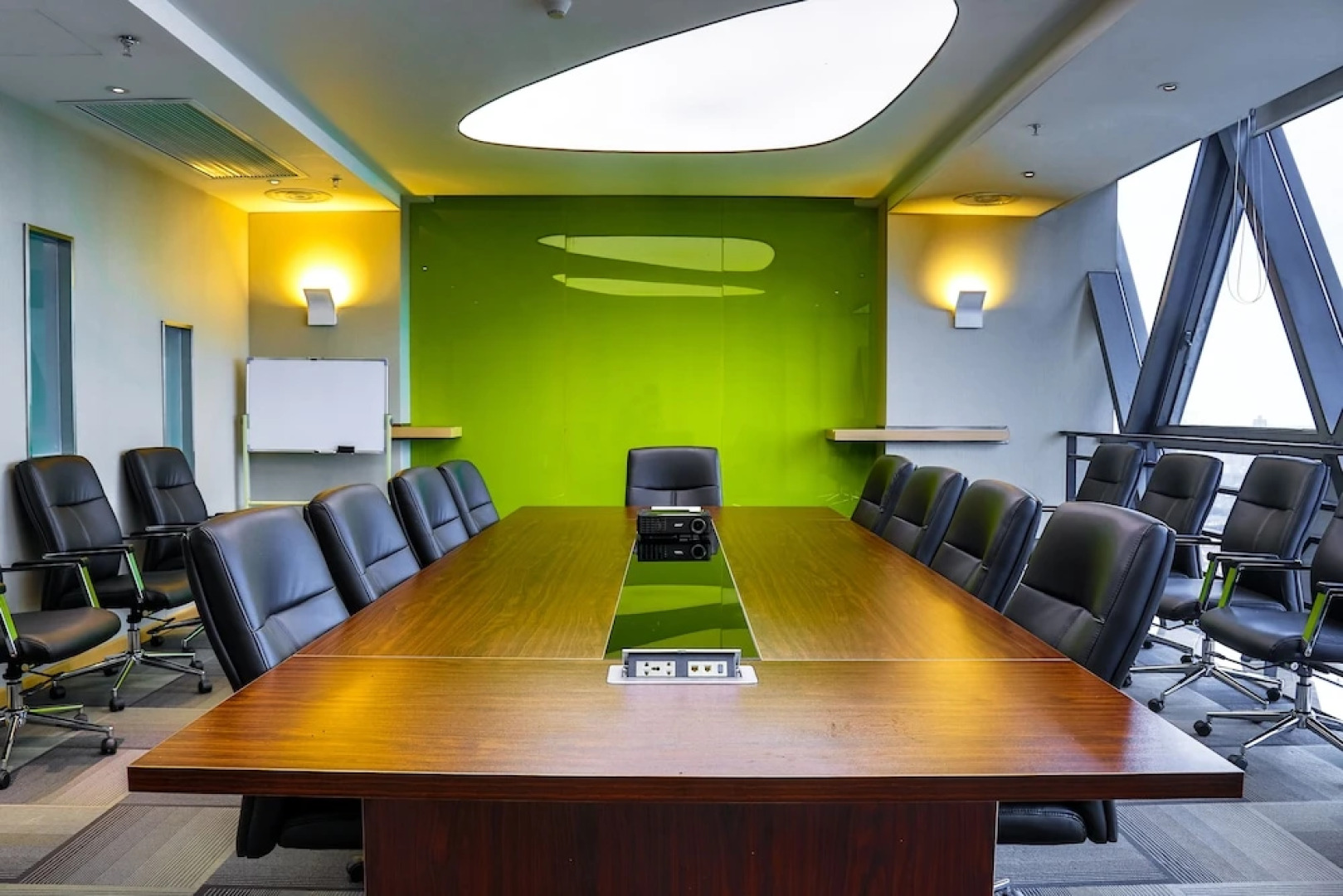 IBIS Styles NT WZ Intl Plz