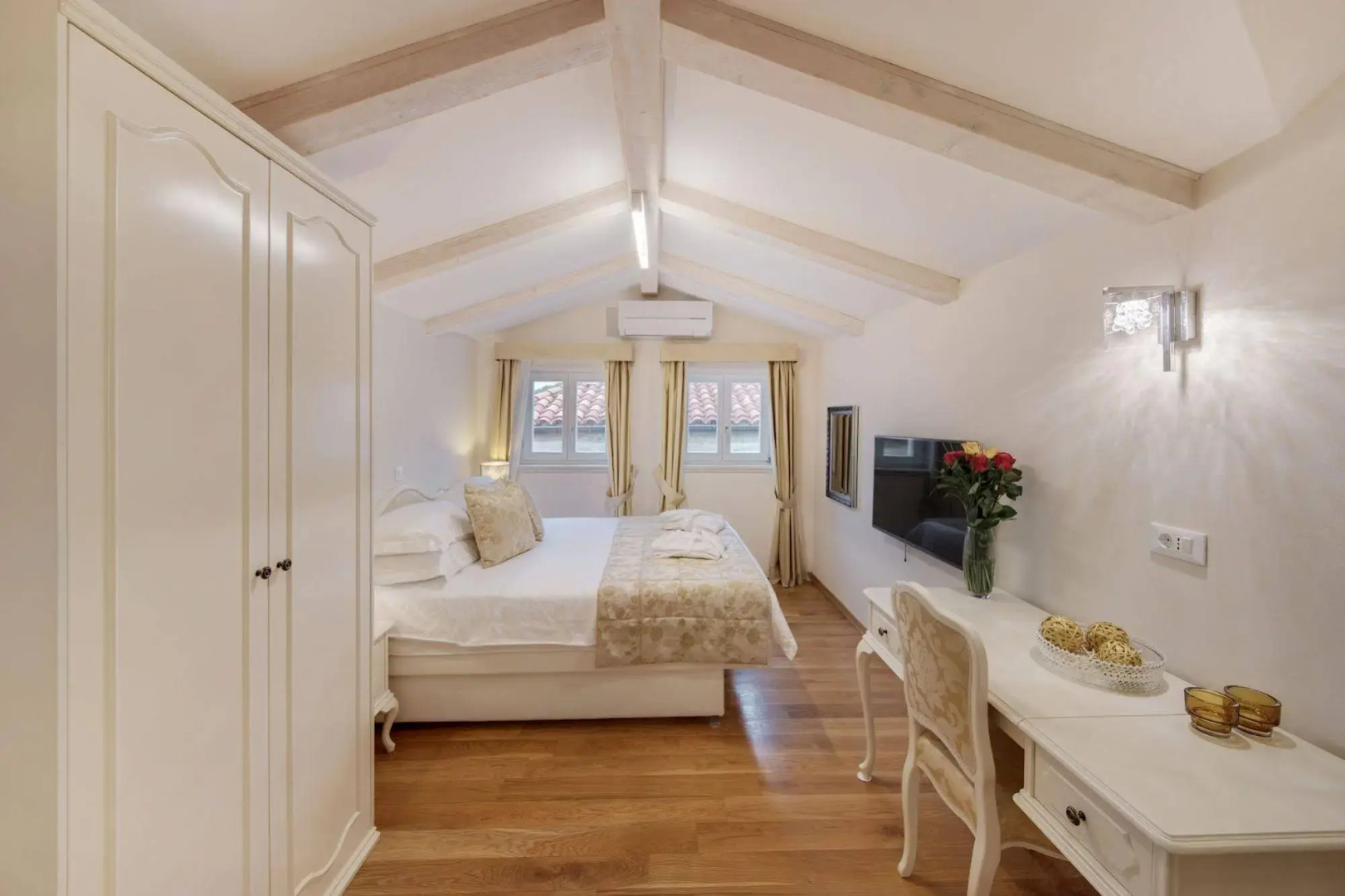 Apartments & Rooms Malo More