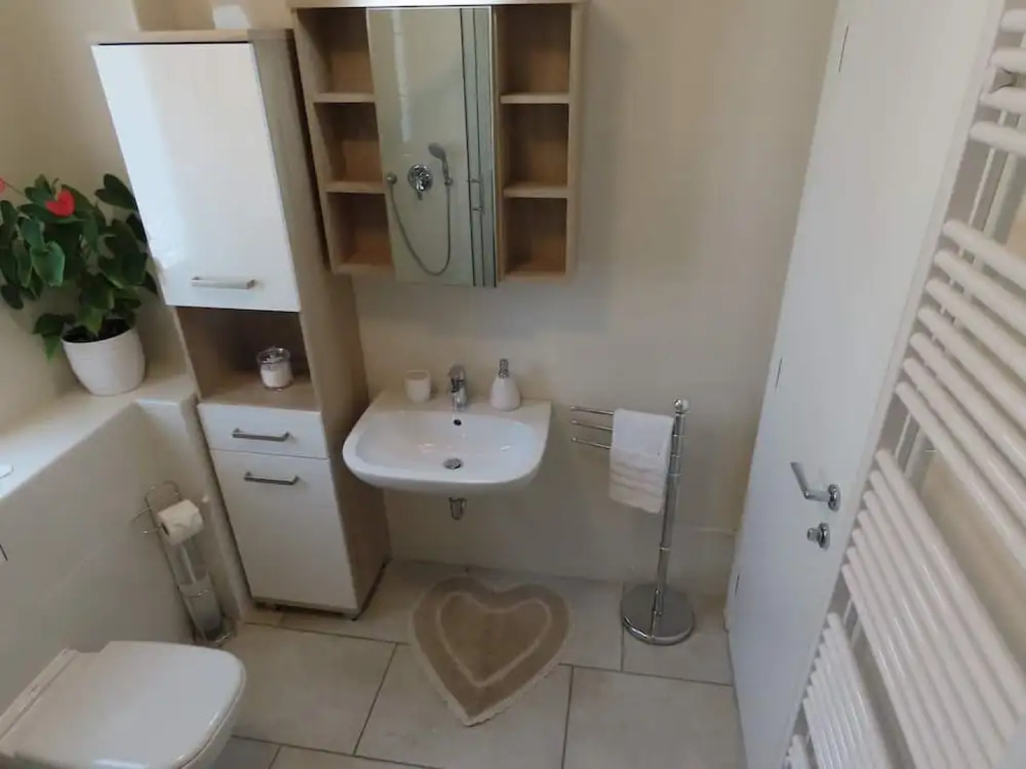 Villa Doris With Heated Pool gym and Kids Playground