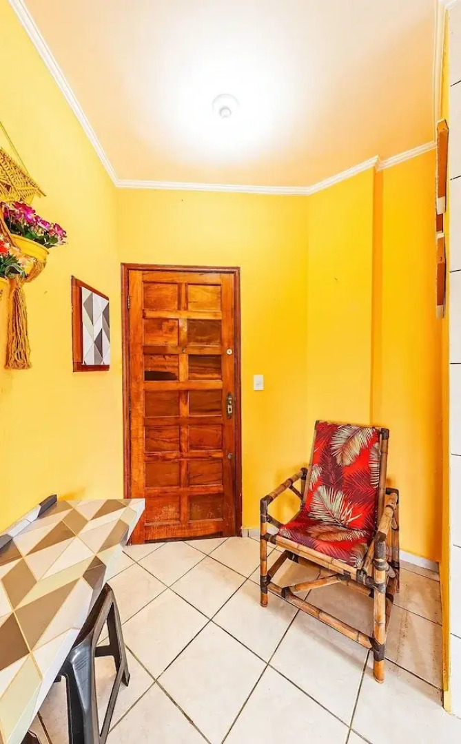 Apto em Mongaguá Prédio frente mar