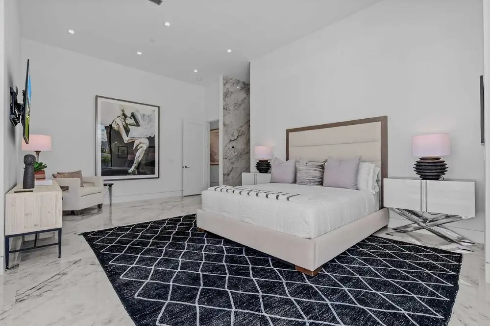 Sleeps 31 2 Luxury Villas w/ Pool + Spa, Putting Green Bravo by Avantstay