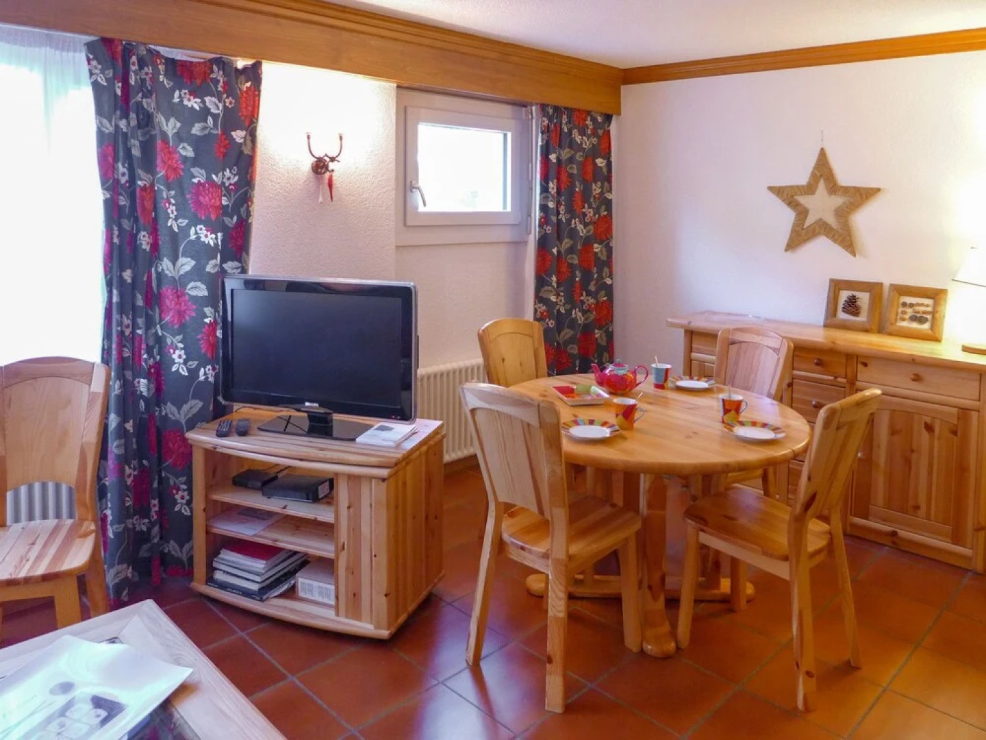 Christina 305 Lens VS