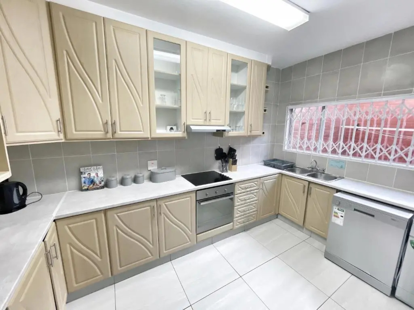 Anchored Inn II - A Slice of Heaven in Beautiful Scottburgh