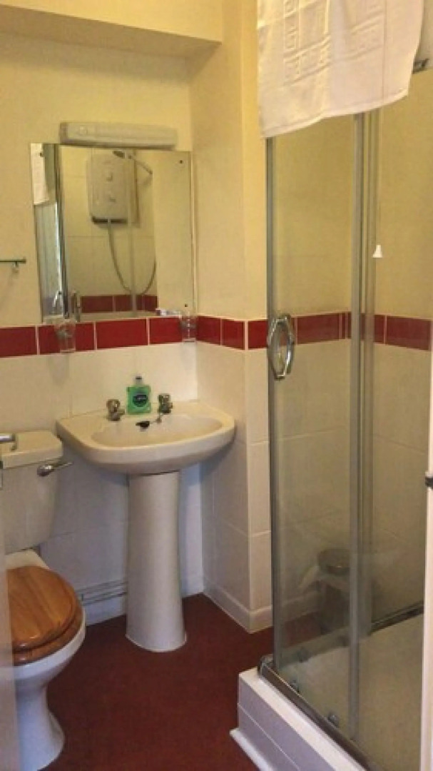 The Pecking Mill Inn