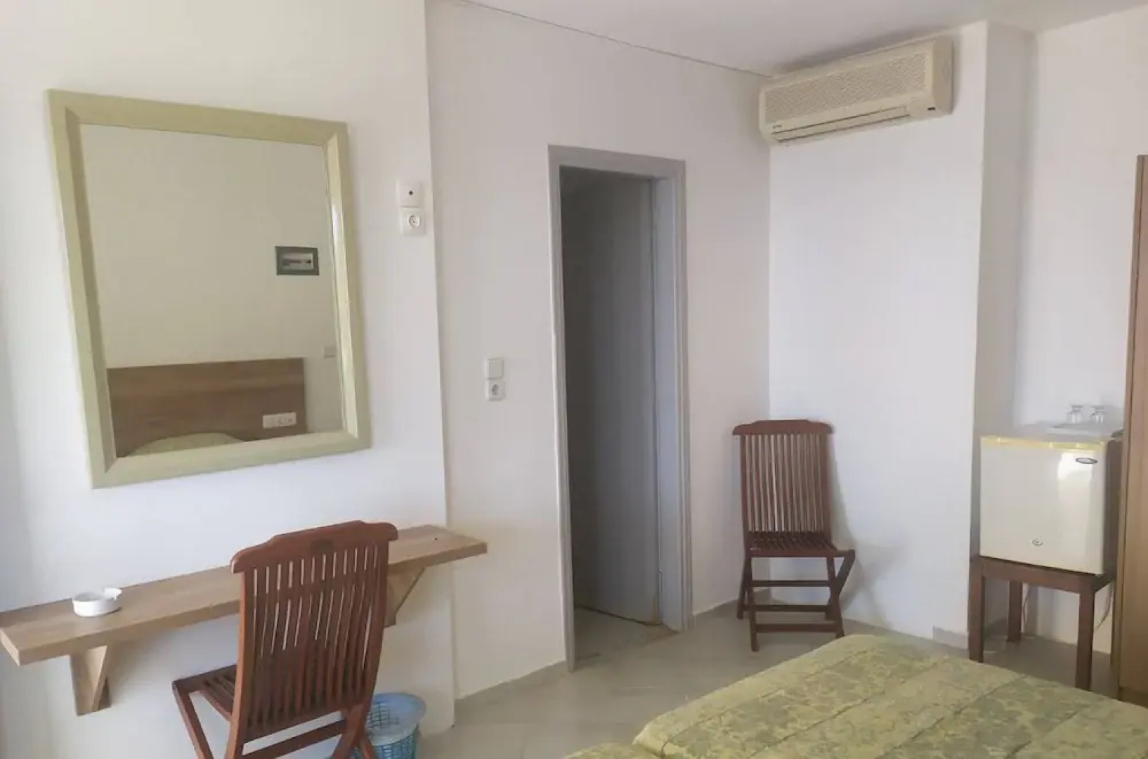 Comfort Blue Sky Beach