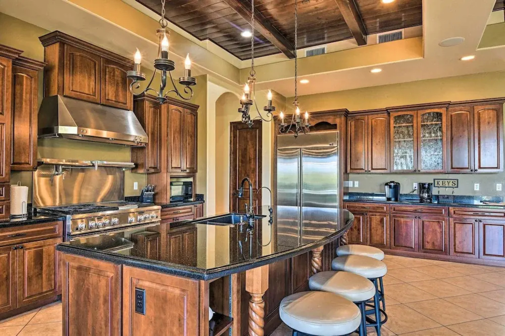 East Mesa Desert and Mountain Views: 5br, Pool