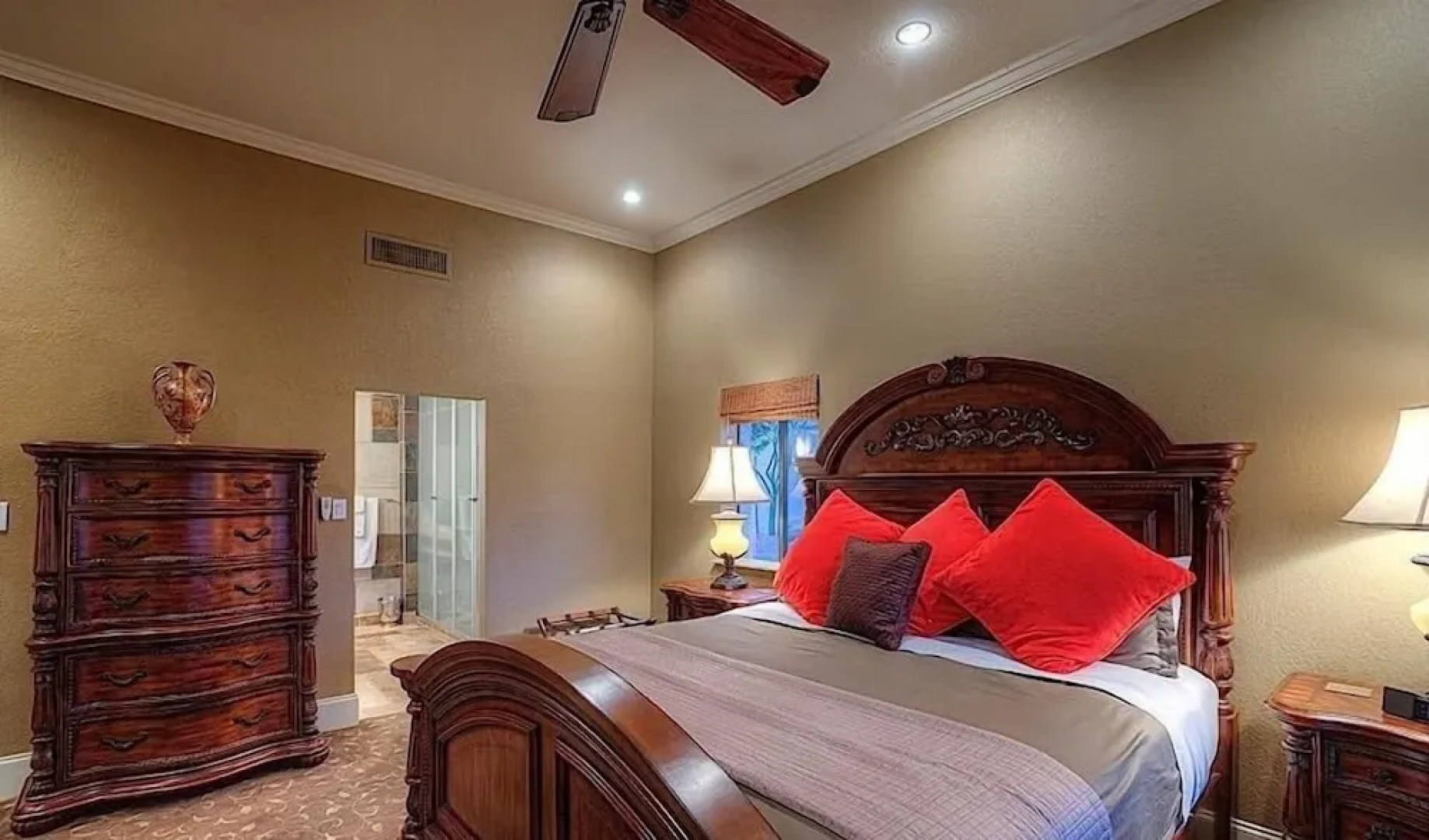 Continental Gardens By Signature Vacation Rentals