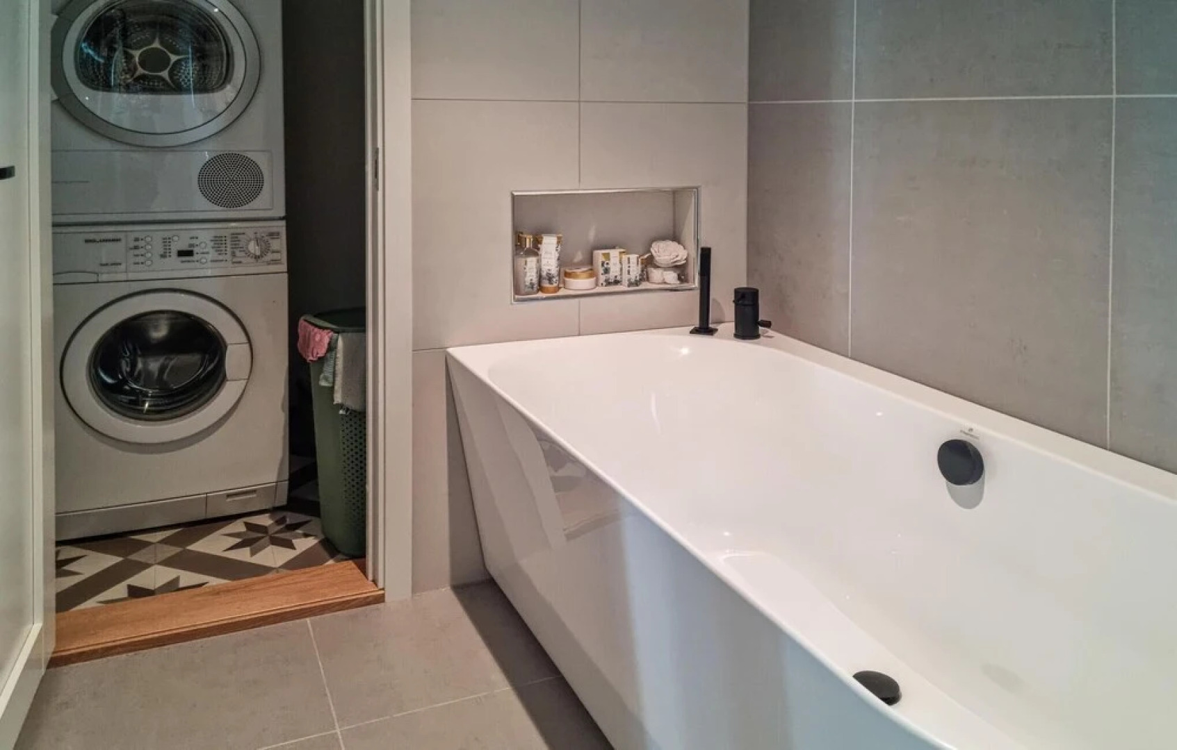 Stunning Home in Færvik With Wifi and 4 Bedrooms