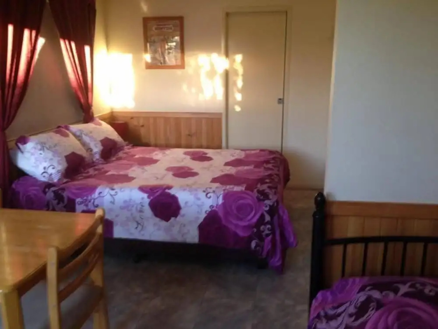 Banjo's Overnight & Holiday Units