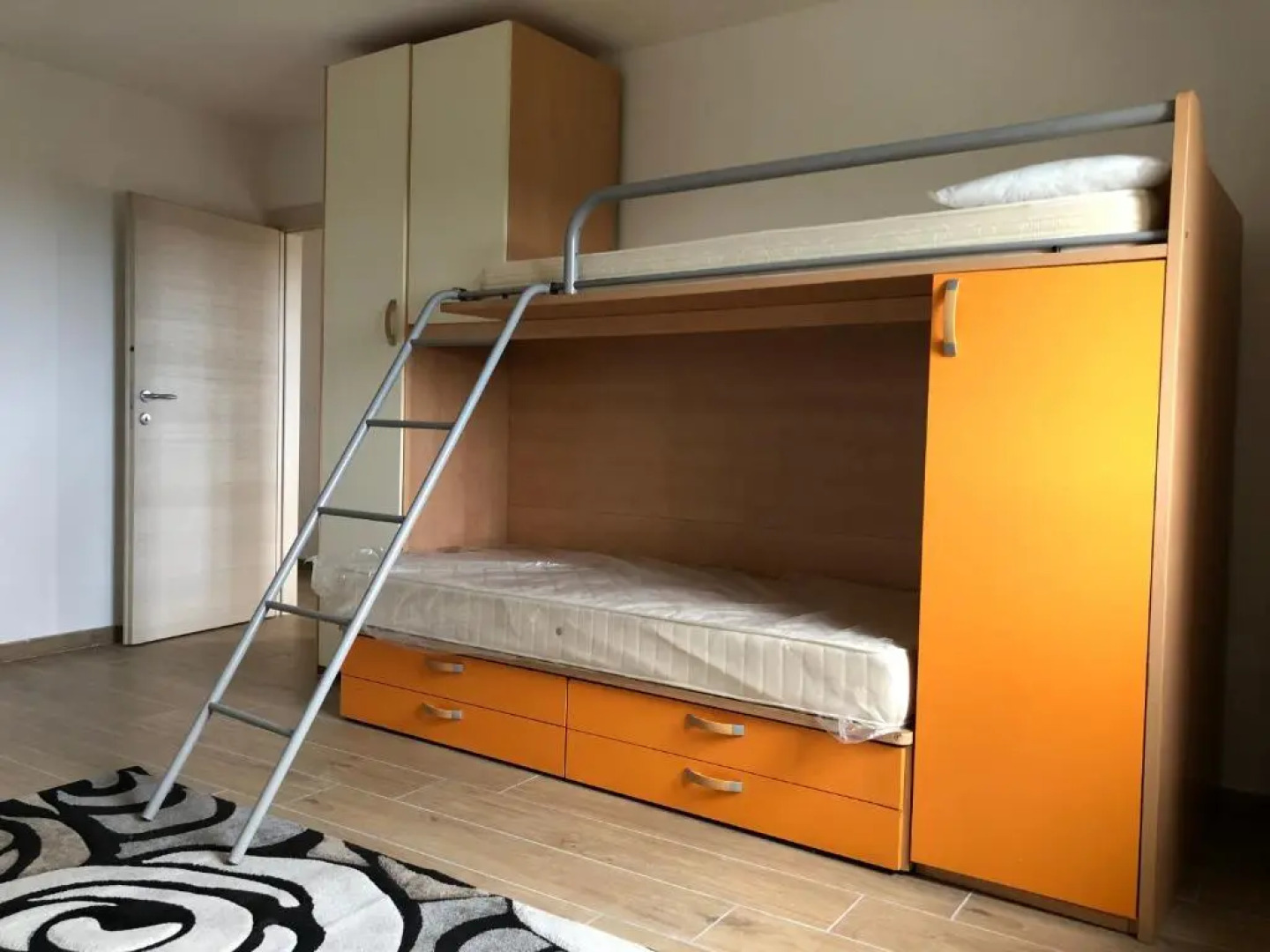 Casa indipendente su due livelli in Liguria-vista mare 6-7 Posti