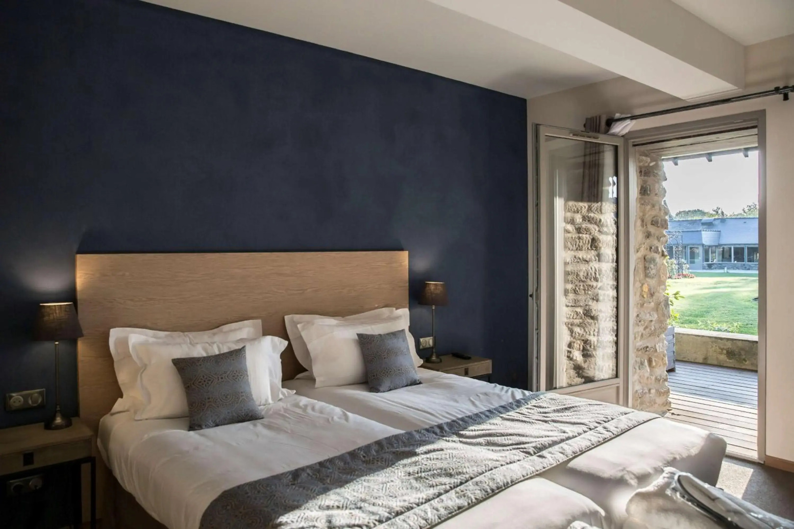 Hôtel de L'Abbaye Le Tronchet - Handwritten Collection