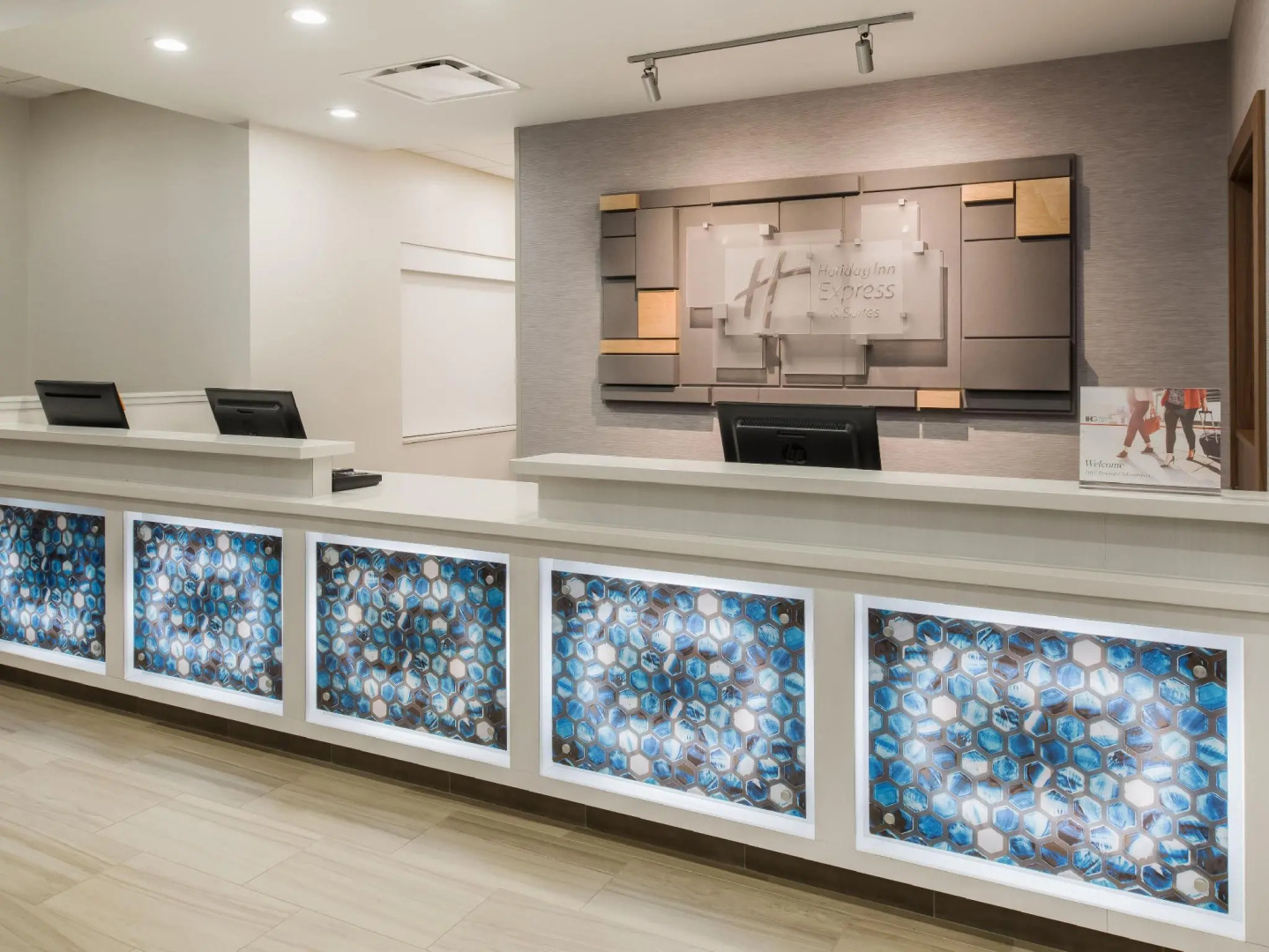 Holiday Inn Express & Suites West Plains Southwest by IHG