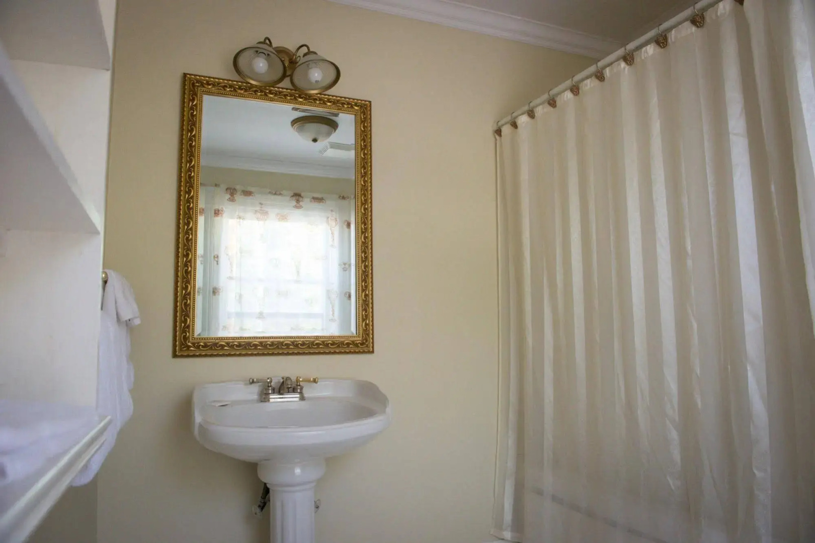 The Elizabeth Manor Guesthouse