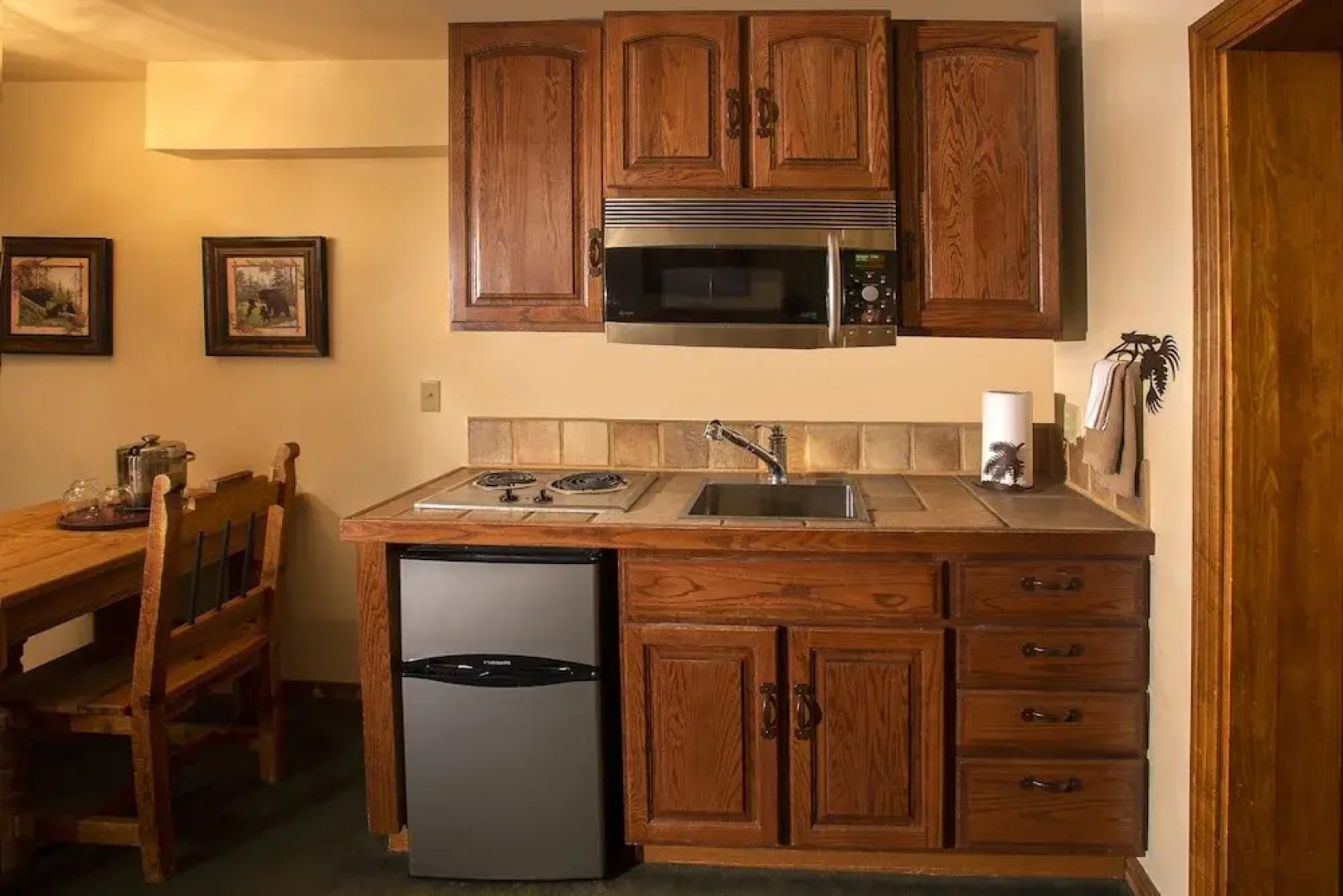 Alpine Village Suites