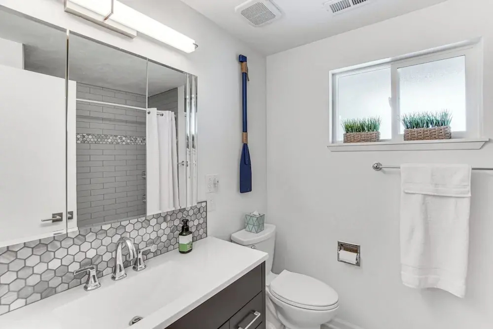 Hunting & Fishing Trip Base Camp on Moses Lake!