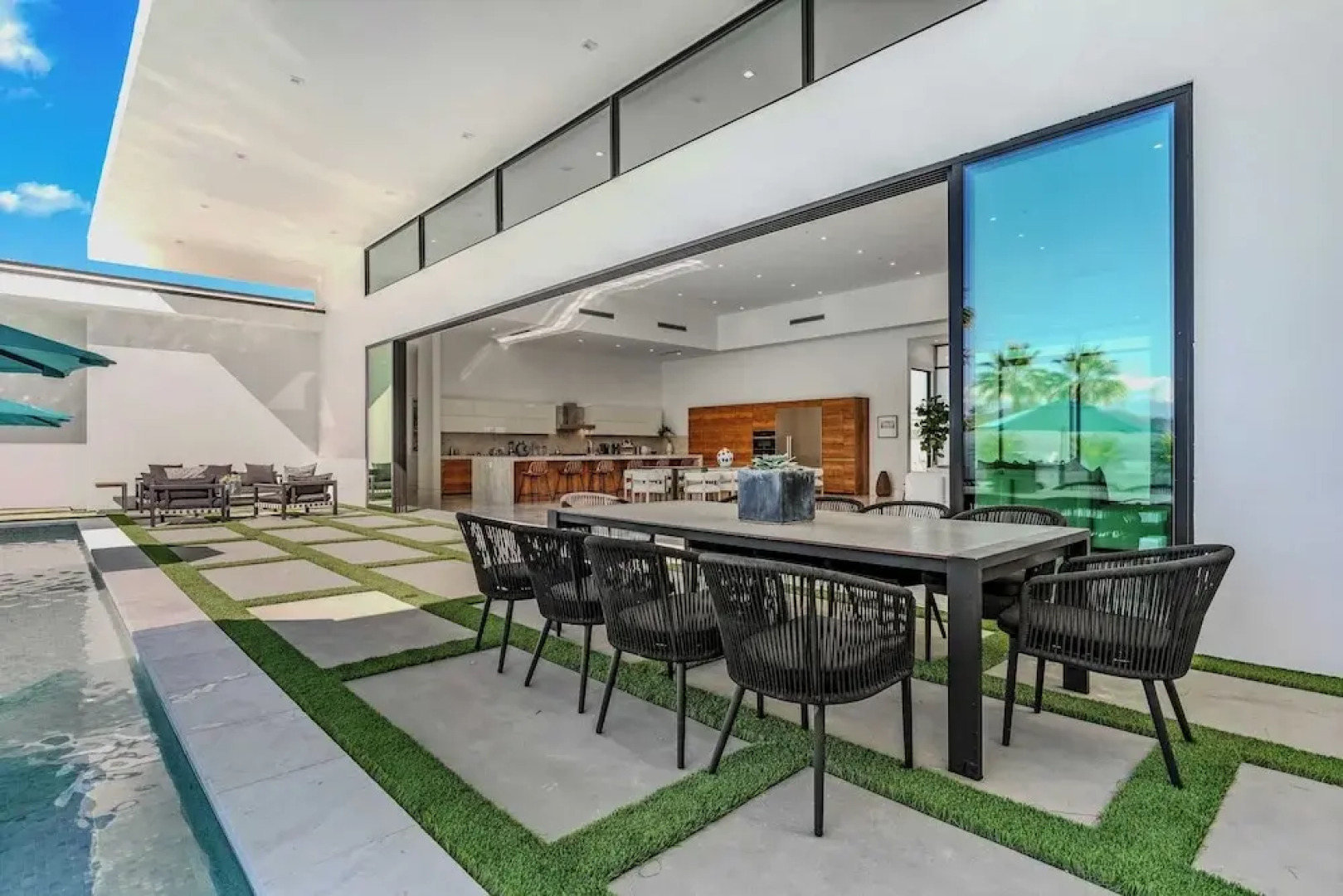 Sleeps 31 2 Luxury Villas w/ Pool + Spa, Putting Green Bravo by Avantstay