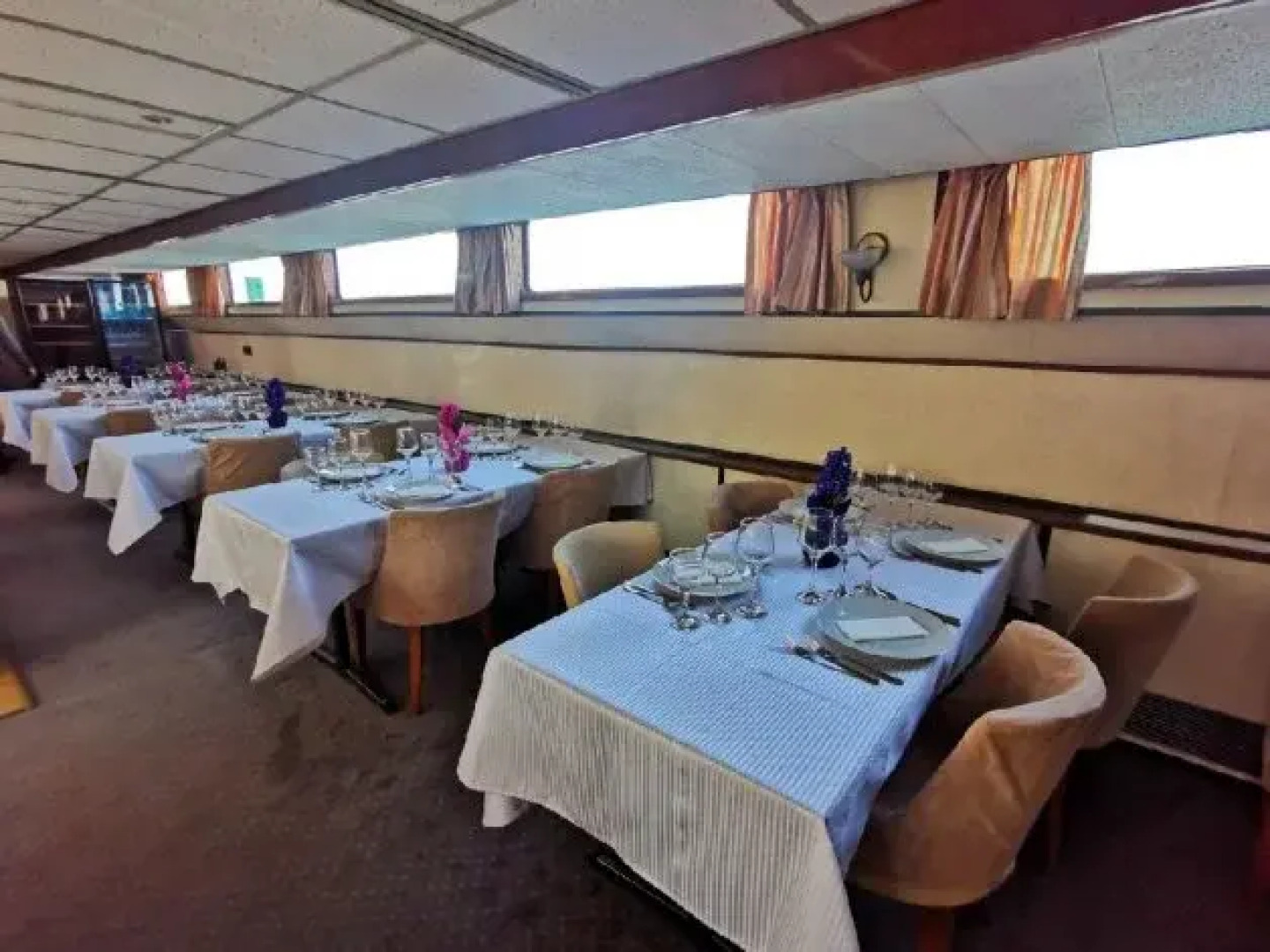 MS Diana-Nava de croaziera pe Dunare