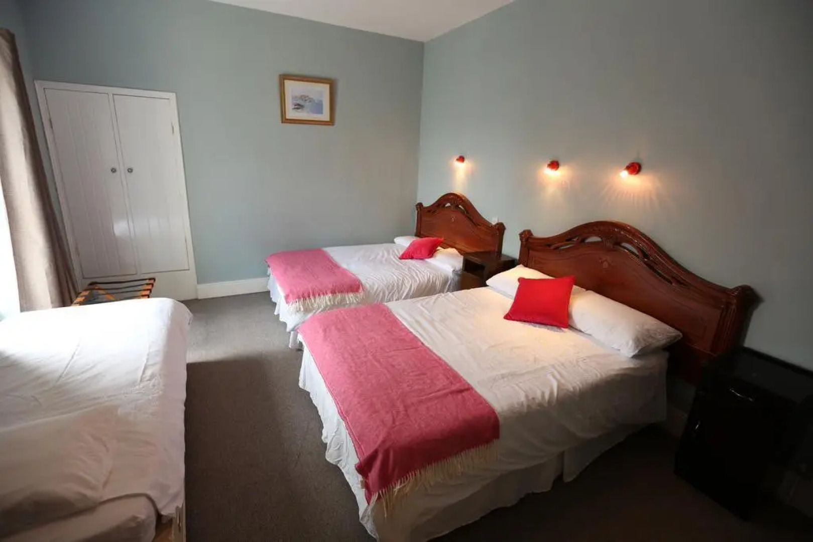 Rolling Wave Guesthouse