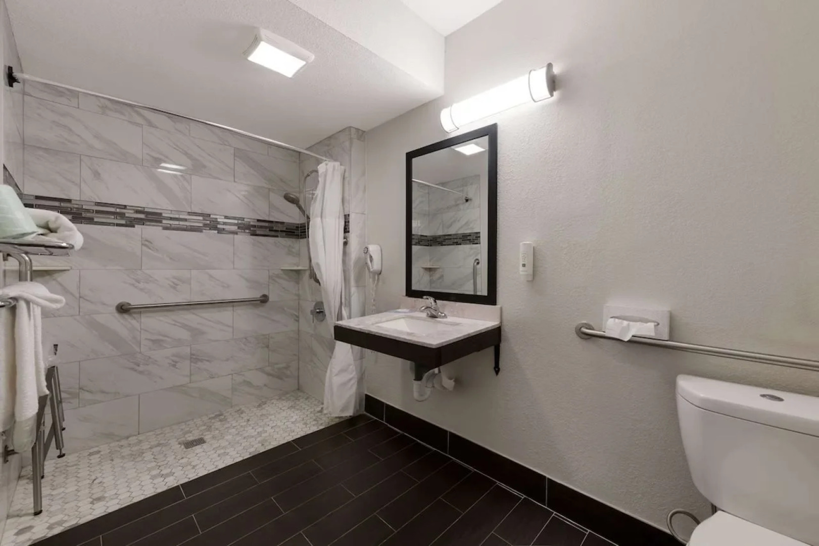 Quality Inn Merriam - Kansas City