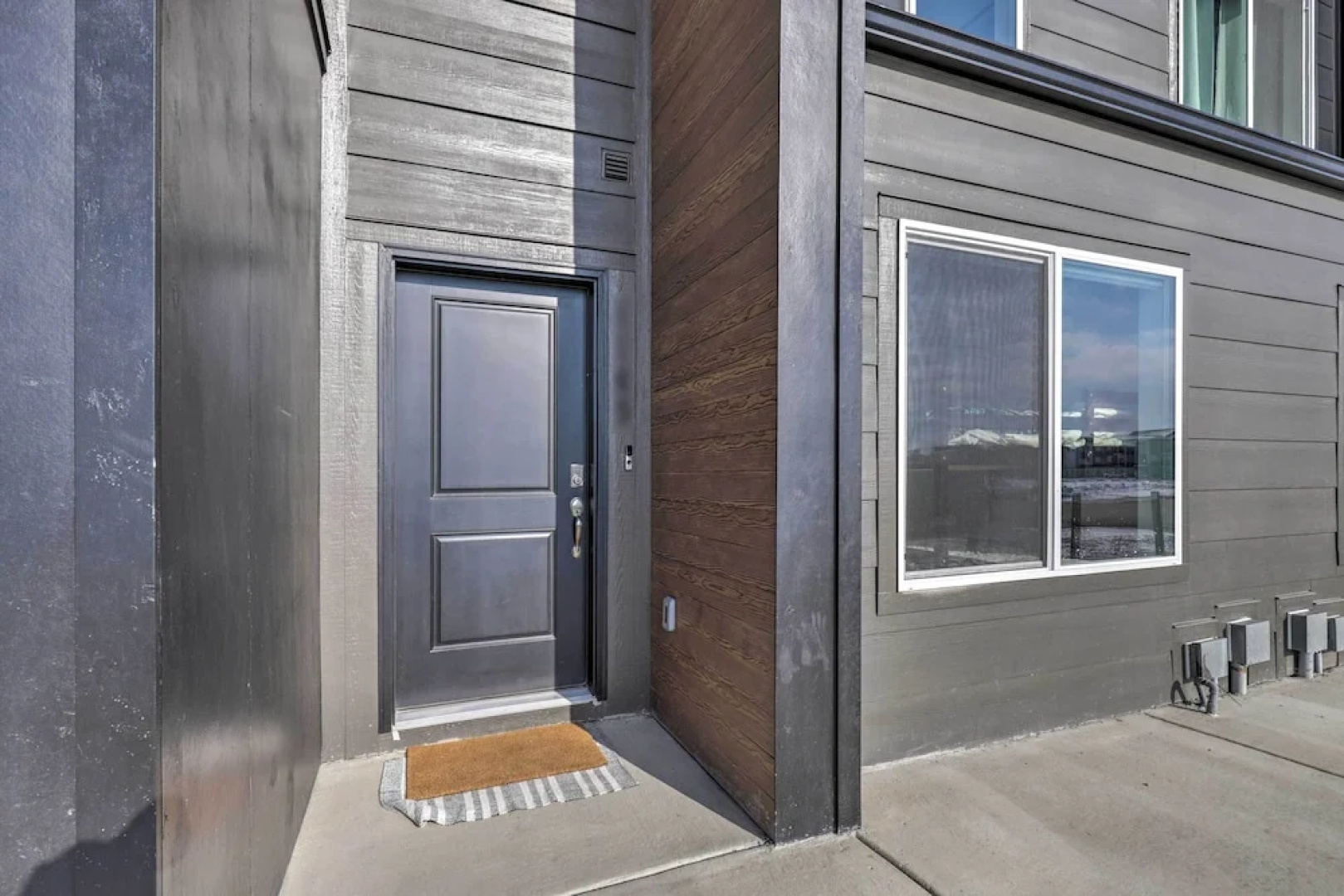 Modern Mountain Townhome - Ski Nearby