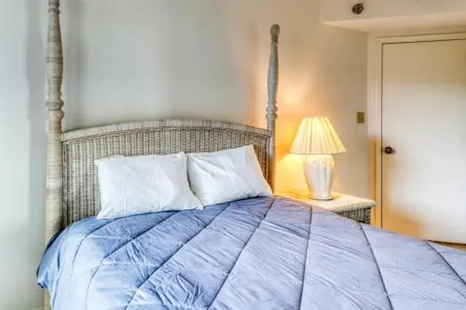 Windward Pointe 1002