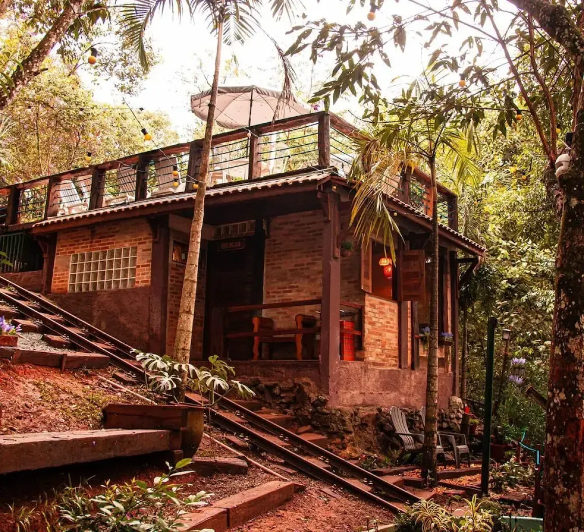 Chales senhor dos trilhos