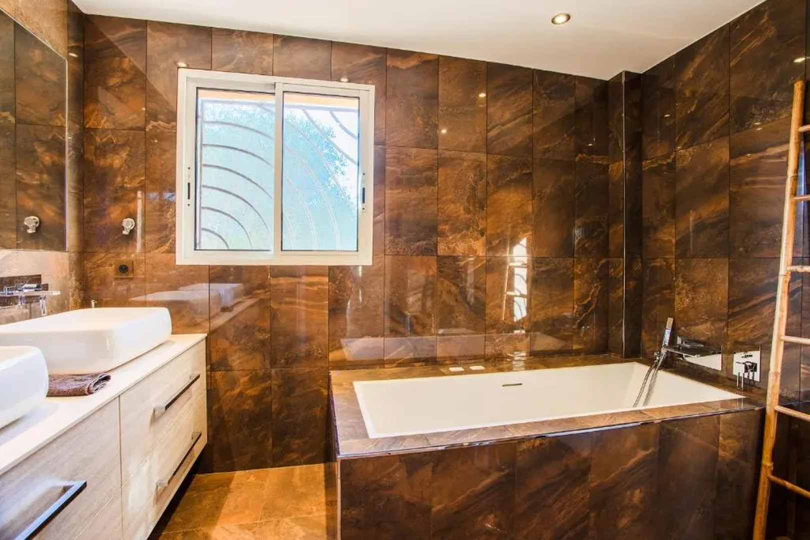 Serene Luxurious Hillside Villa Near Cannes