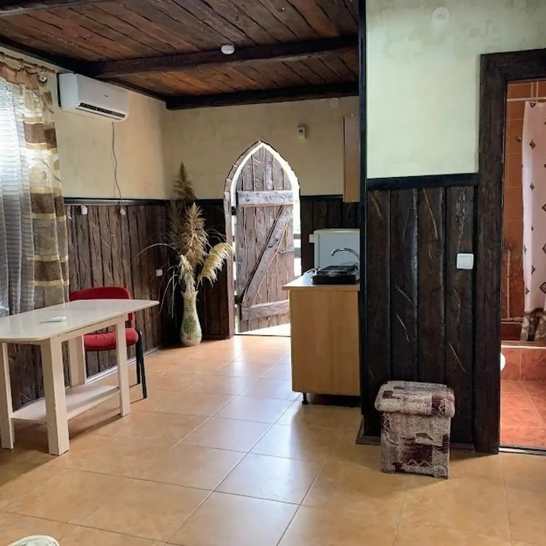 Замок у реки