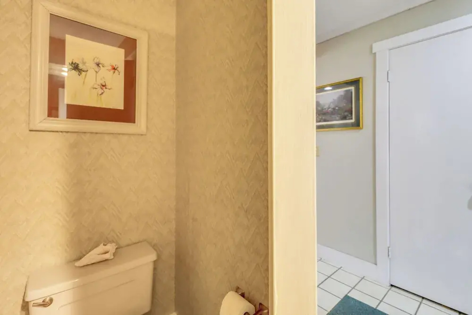 Hike, Golf & Explore: Pocono Pines Townhome