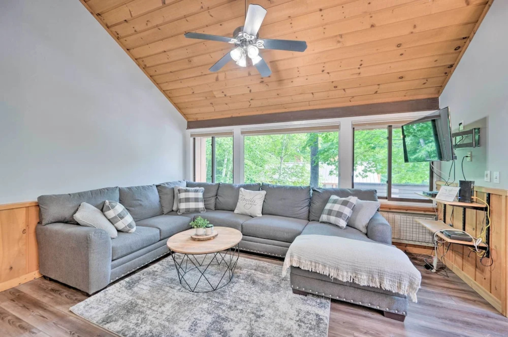 Village of Loon Condo in Lincoln w/ Pool Access